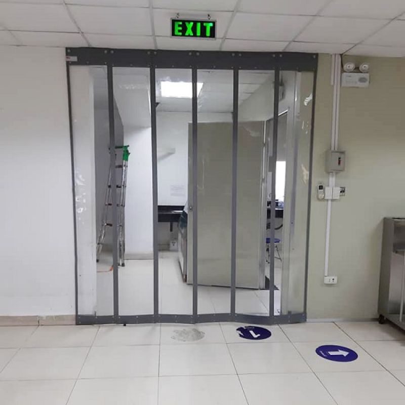 Rèm Nhựa PVC Nam Châm Từ Tính