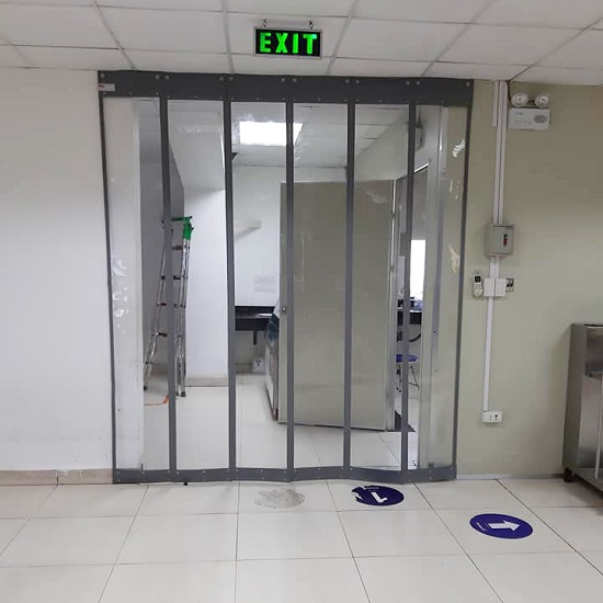 Rèm Nhựa PVC Nam Châm Từ Tính